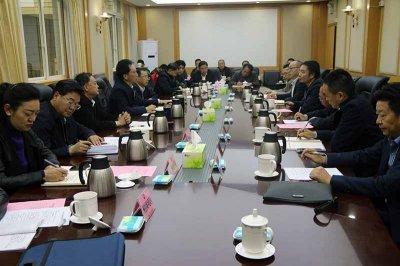 集團(tuán)與甘孜州政府召開合作交流座談會(huì)