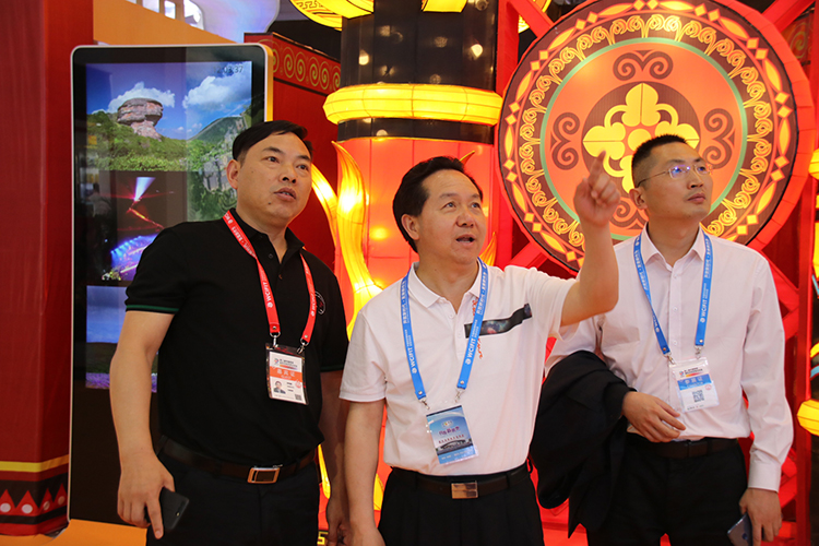 川威集團(tuán)參展第二屆中國(guó)西部國(guó)際投資貿(mào)易洽談會(huì)(圖6)