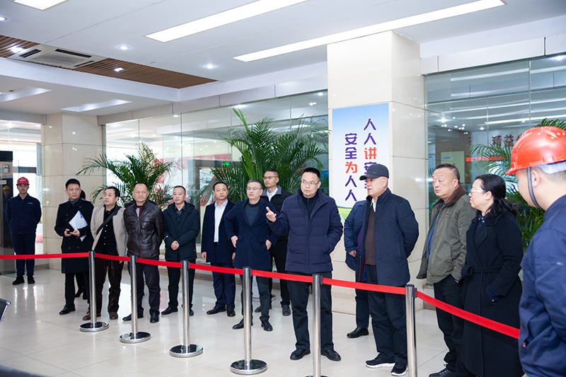 省市場監(jiān)管局領(lǐng)導(dǎo)一行蒞臨川威集團考察調(diào)研(圖1)