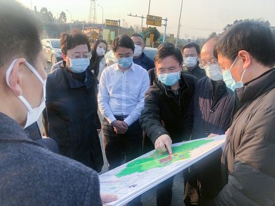 內(nèi)江市委副書記、市長鄭莉到川威集團(tuán)連界基地調(diào)研疫情防控及經(jīng)濟(jì)發(fā)展工作