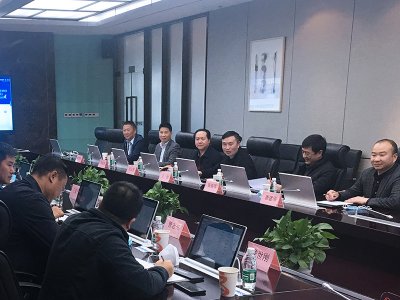集團公司與鹽源金鐵礦業(yè)公司舉行交流座談