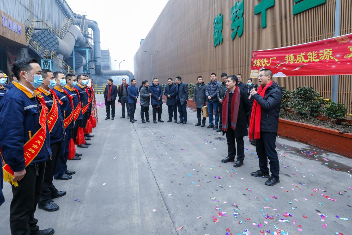 集團(tuán)公司開展新春慰問活動(dòng)暨迎新春座談會(huì)(圖5) 集團(tuán)公司開展新春慰問活動(dòng)暨迎新春座談會(huì)(圖5)