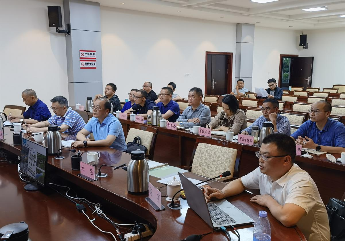 會(huì)理市委市政府召開金梅文旅項(xiàng)目推進(jìn)會(huì)(圖2) 會(huì)理市委市政府召開金梅文旅項(xiàng)目推進(jìn)會(huì)(圖2)