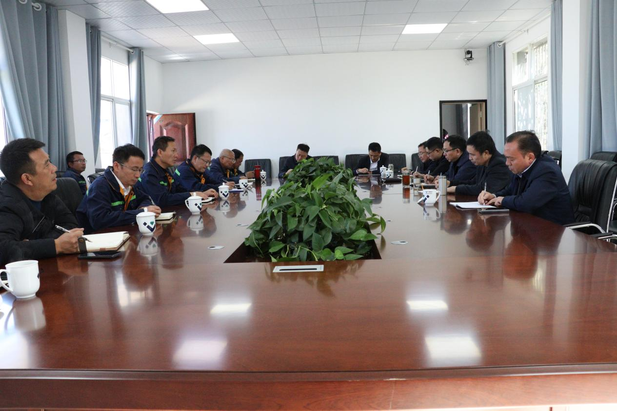 集團(tuán)公司董事長王勁蒞臨礦業(yè)總公司會理片區(qū)視察工作(圖3)