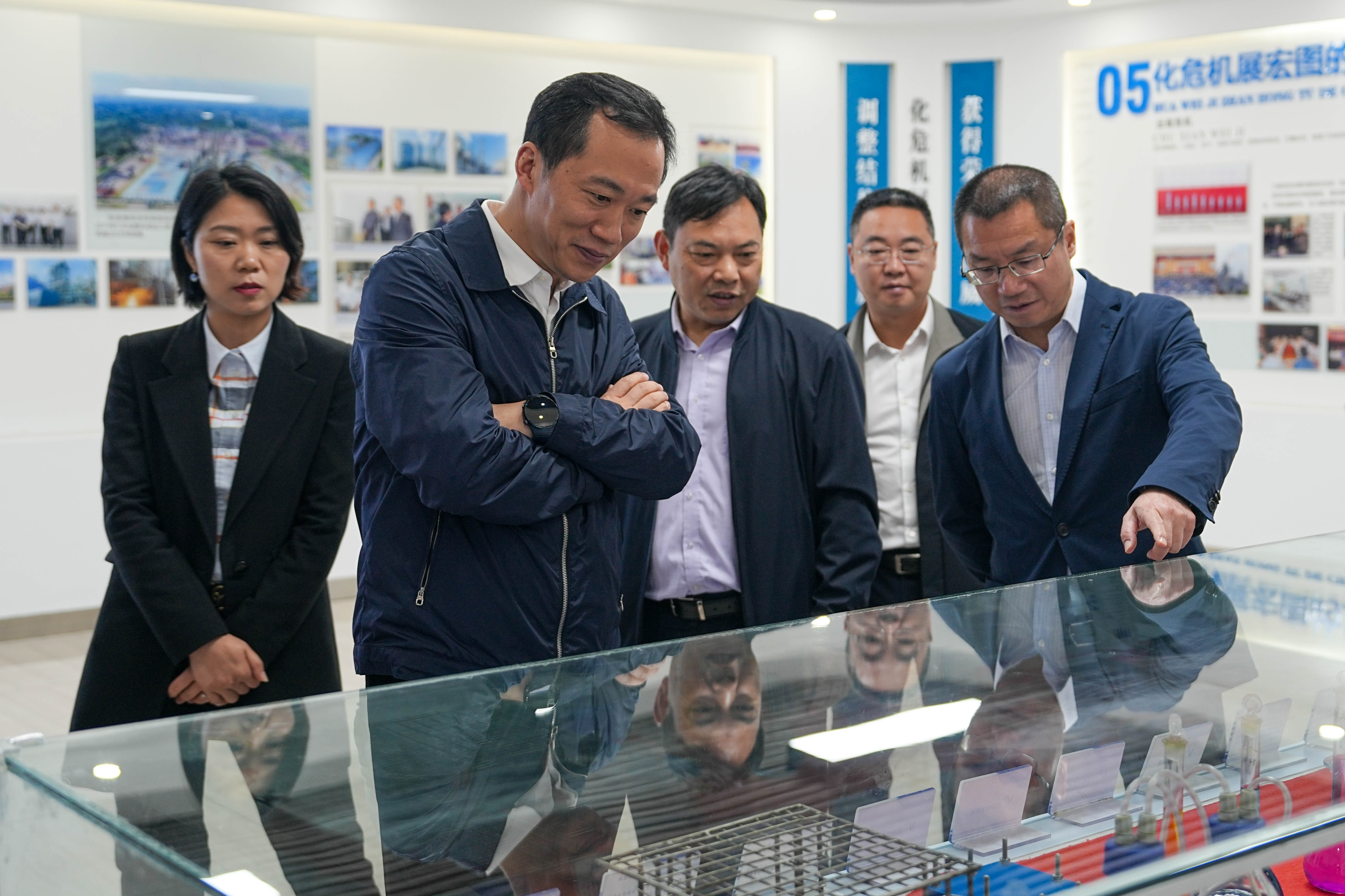 內(nèi)江市市委常委、組織部部長向赟蒞威調(diào)研(圖3)