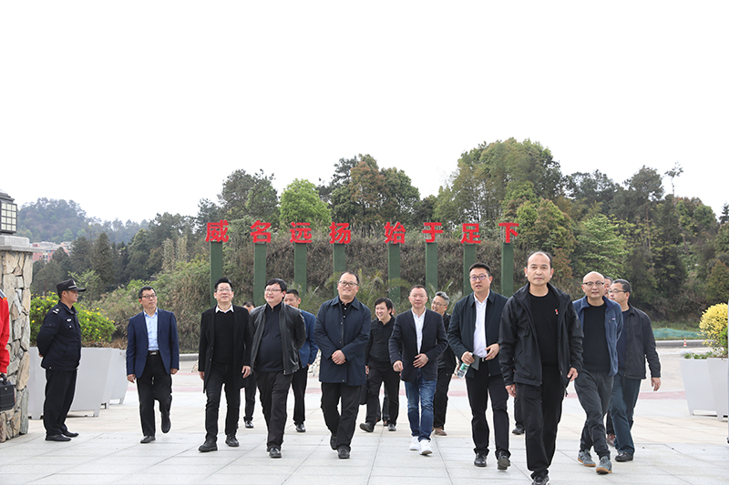 資中縣領(lǐng)導(dǎo)到川威連界生產(chǎn)基地開(kāi)展專(zhuān)題調(diào)研(圖3)