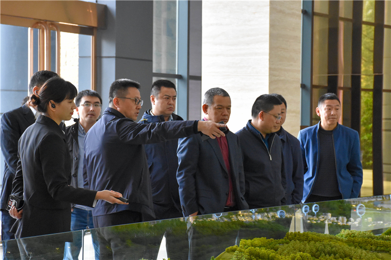 華西綠舍建材董事長(zhǎng)劉華東一行到川威調(diào)研(圖4)