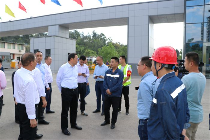 眉山市副市長(zhǎng)冉登祥蒞臨川威集團(tuán)星船城建寶公司調(diào)研(圖1)
